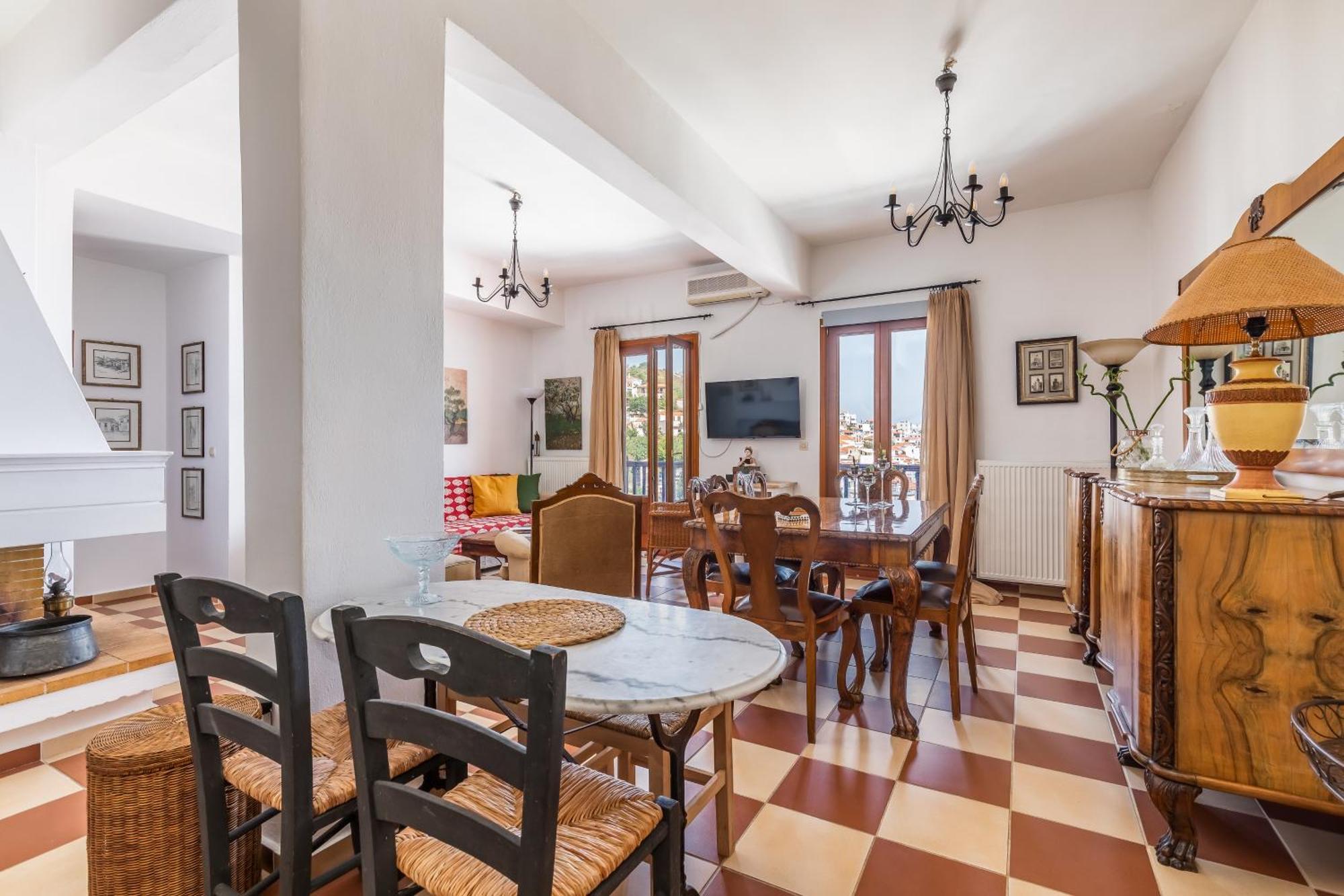 Drosia * Skopelos Town