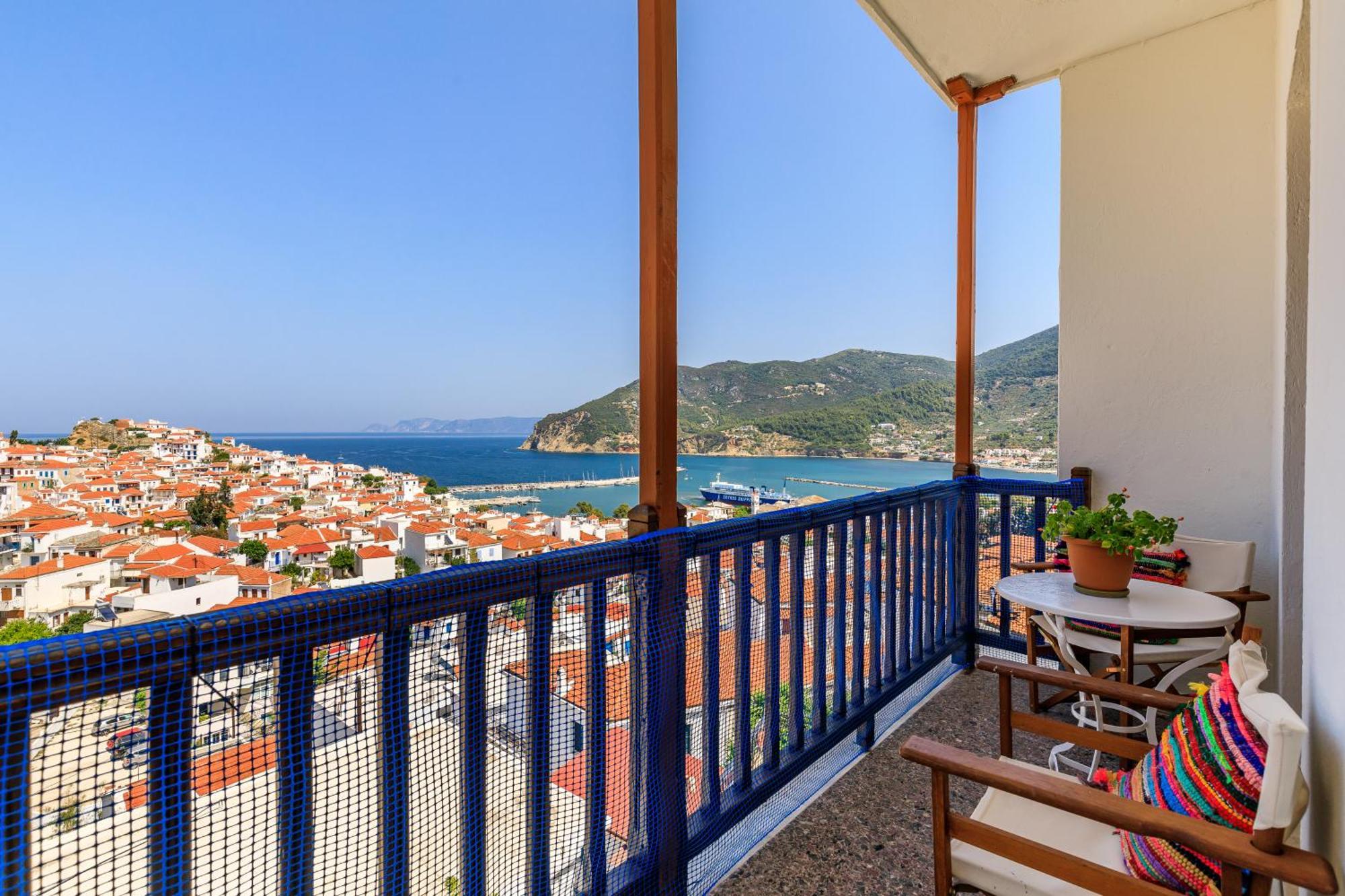 Drosia * Skopelos Town